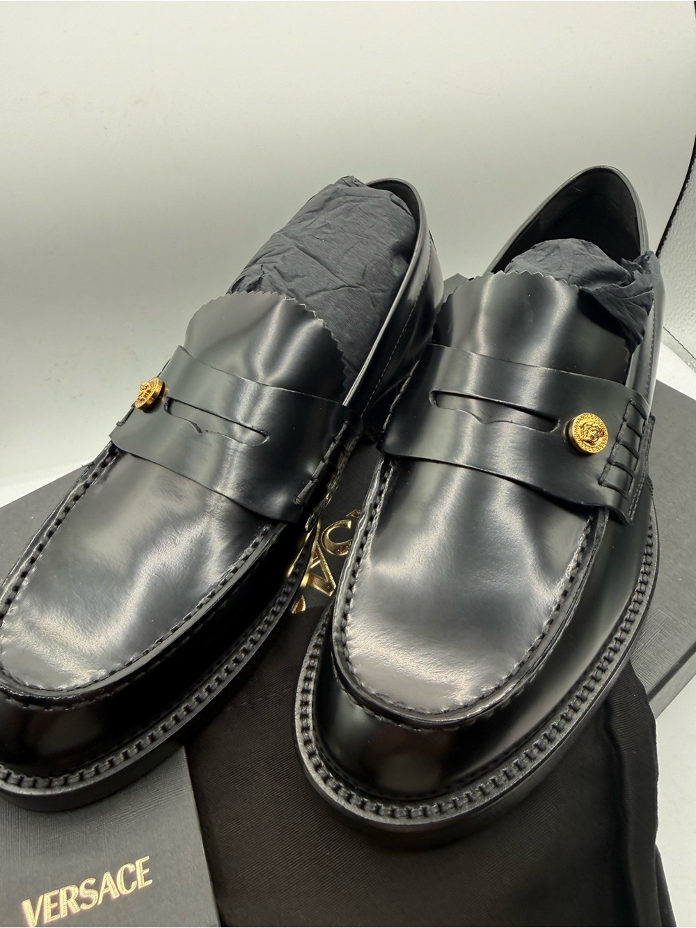 NWT Full Inclusion Versace Black and Gold Leather Loafers